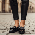 Black / 35